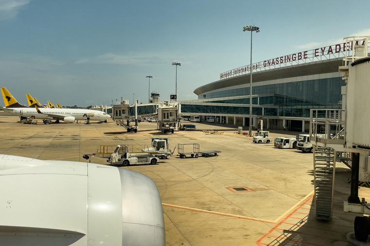 Les deux réalisateurs français arrêtés au Togo de retour en France après leur libération